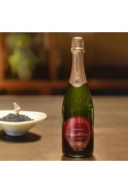 Champagne Cuvée Passion Blanc de Noirs Brut Marguerite Guyot ambientata - Caviar Milan